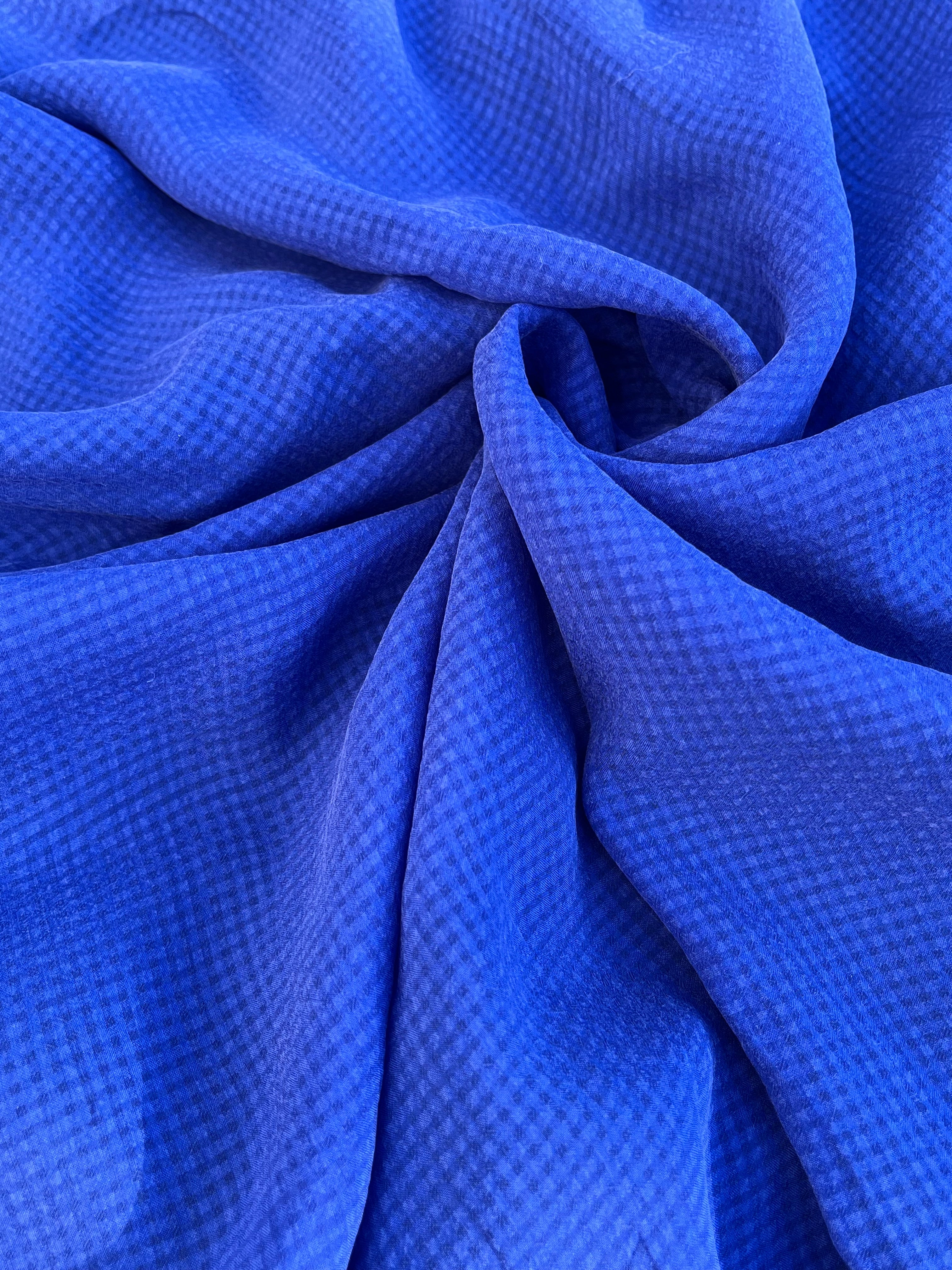 Şeffaf Deniz Mavisi Gingham Desenli Taşlı İpek Saten Saf İpek, Metre Metre İpek, İpek Şifon, Dut İpeği, İpek Metre, Ağır İpek, Lüks İpek Kumaş. 12mm/ 143 cm genişlik.