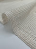 Tissu biologique doux en coton maillé, blanc écru - options de couleur noire disponibles, tissu en maille fluide transparent et doux.