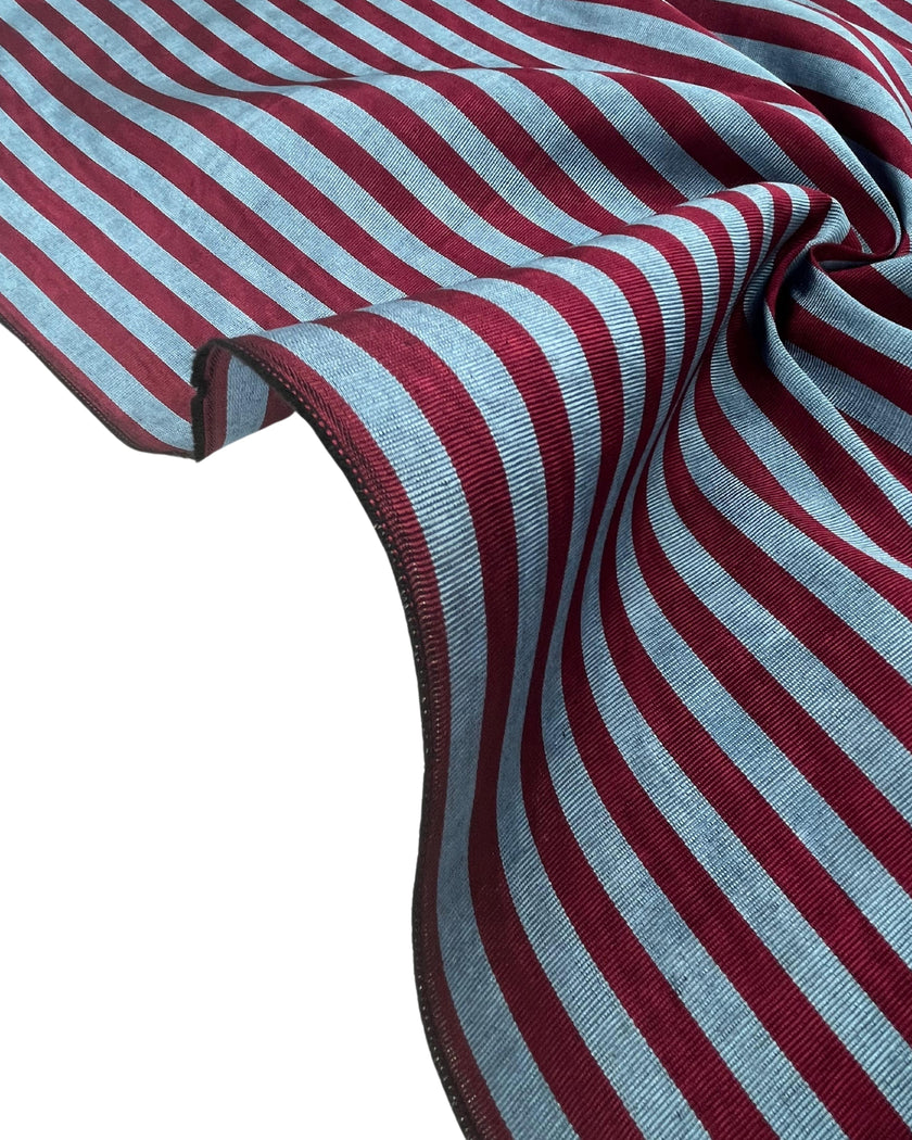 Rembourrage luxueux en soie rayé bleu bordeaux pour tête de lit ottoman, tissus d'intérieur pour textiles de maison : housses d'oreiller, motifs inspirés du kimono, motifs en filigrane.