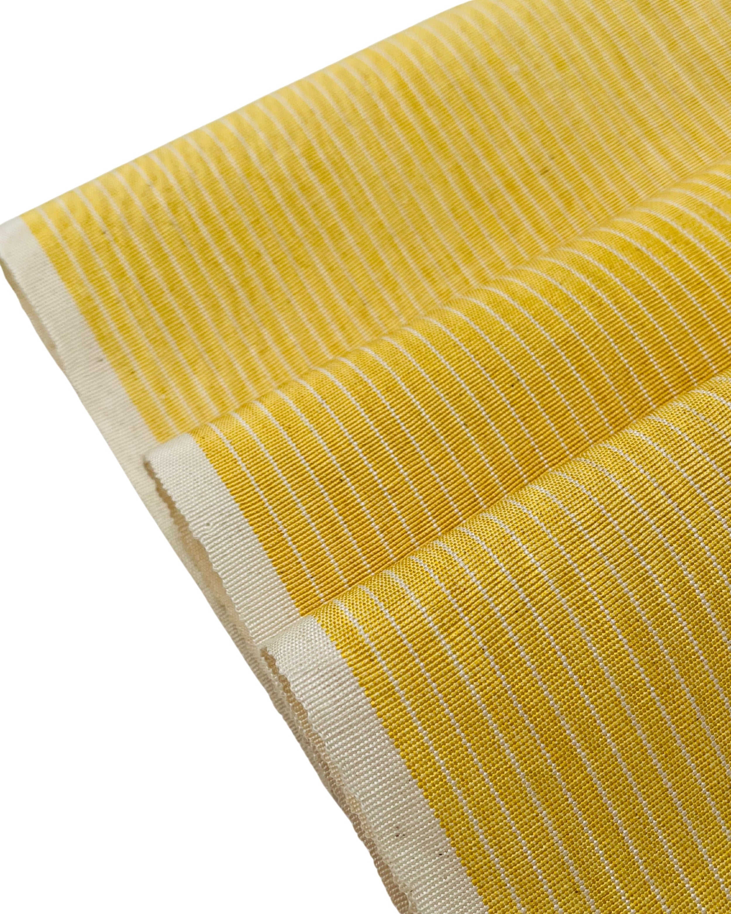 Rembourrage luxueux en soie à rayures jaunes pour tête de lit ottoman, tissus d'intérieur pour textiles de maison : housses d'oreiller, motifs inspirés du kimono, motifs en filigrane.