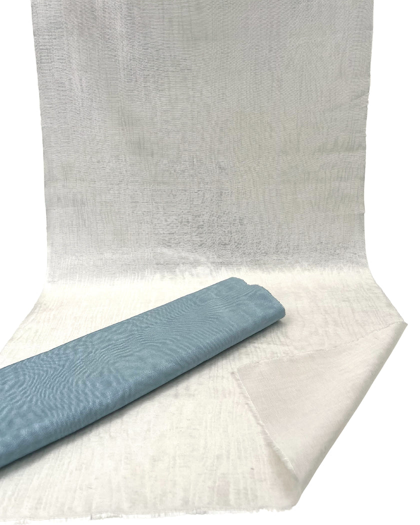 Rembourrage luxueux en soie blanche pour tête de lit ottomane, tissus d'intérieur pour textiles de maison : housses d'oreiller, motifs inspirés du kimono, motifs en filigrane.