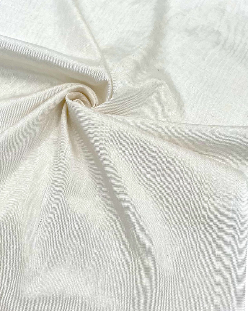 Rembourrage luxueux en soie blanche pour tête de lit ottomane, tissus d'intérieur pour textiles de maison : housses d'oreiller, motifs inspirés du kimono, motifs en filigrane.