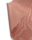 Rembourrage luxueux en soie saumon pour tête de lit ottoman, tissus d'intérieur pour textiles de maison : housses d'oreiller, motifs inspirés du kimono, motifs en filigrane.