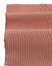 Rembourrage luxueux en soie saumon pour tête de lit ottoman, tissus d'intérieur pour textiles de maison : housses d'oreiller, motifs inspirés du kimono, motifs en filigrane.