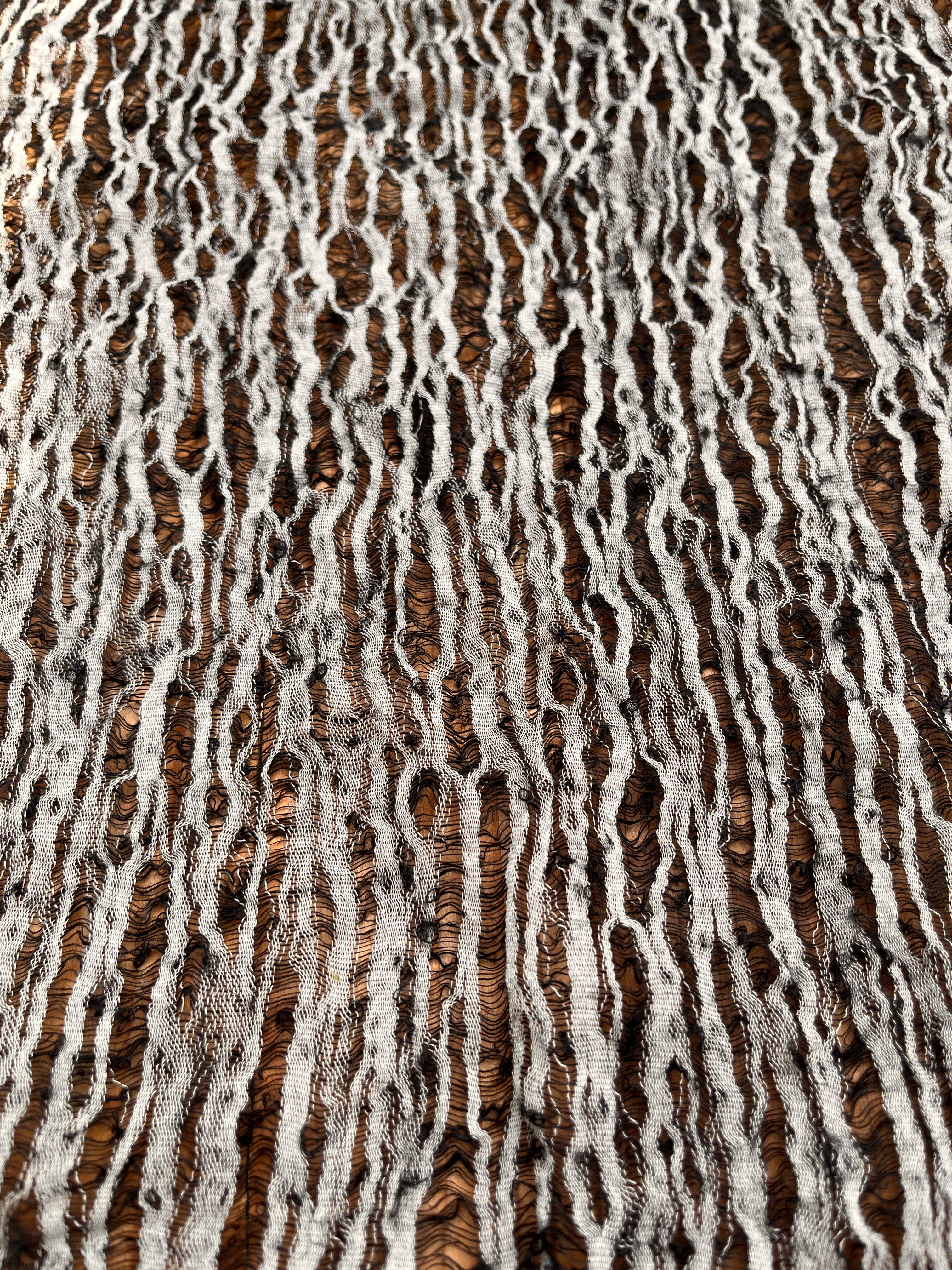 Tissu en lin noir et blanc par cour, tissu en coton biologique, tissus naturels semi-transparents texturés à la main.