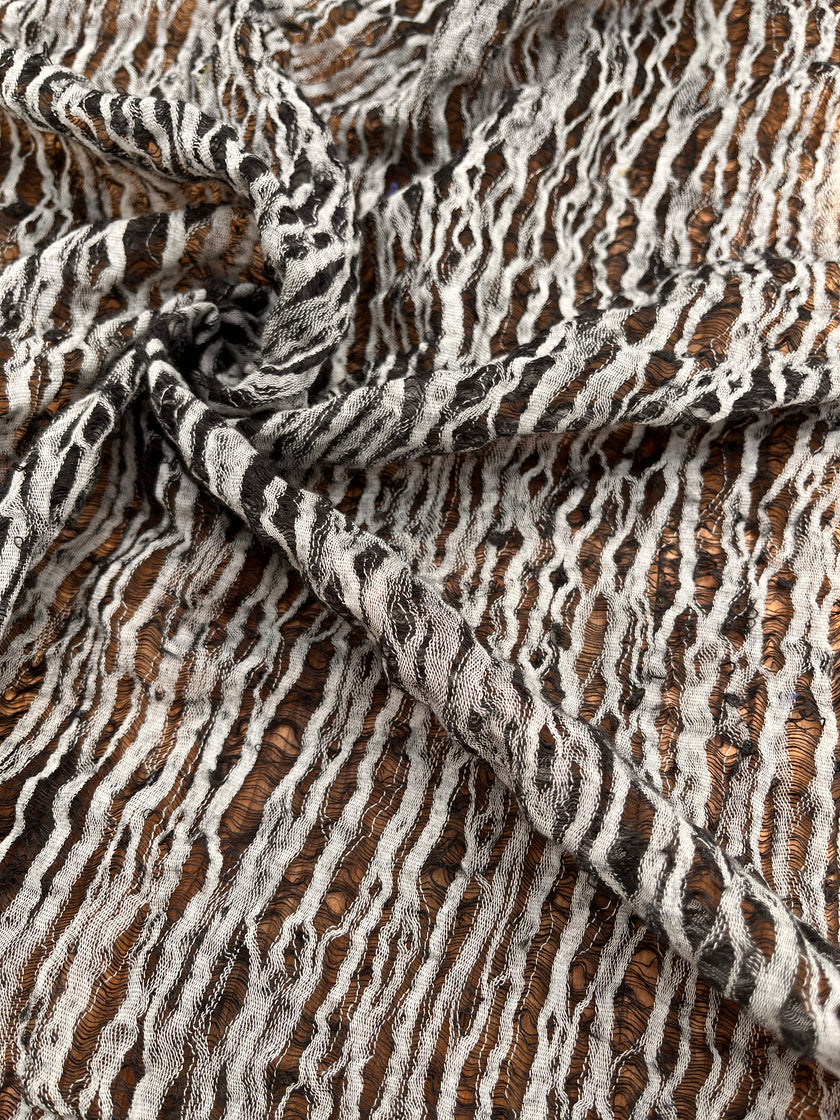 Tissu en lin noir et blanc par cour, tissu en coton biologique, tissus naturels semi-transparents texturés à la main.