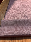 Rembourrage luxueux en soie rose pastel pour tête de lit ottoman, tissus d'intérieur pour textiles de maison : housses d'oreiller, motifs inspirés du kimono, motifs en filigrane.