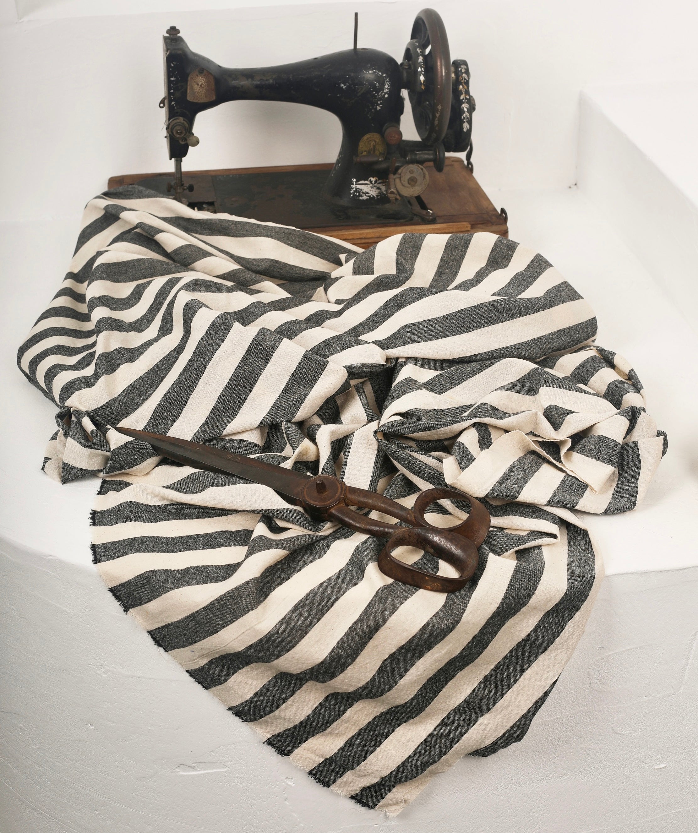 Sile Cloth Cotton Natural Fabric With Black Stripes.