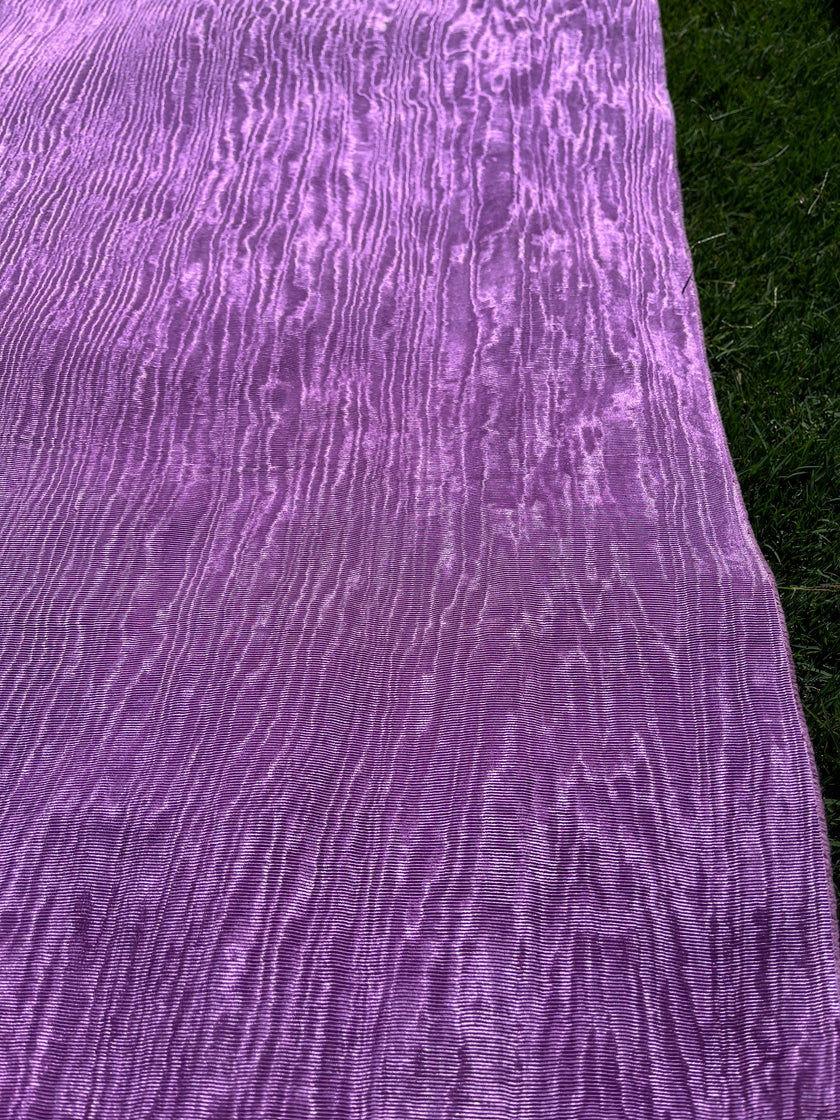 Tissu de soie rose pastel, soie par cour. Conception de filigrane, soie Shantung, tissu de soie moiré large, ruban de soie large et épais, tissu d'ameublement en soie.