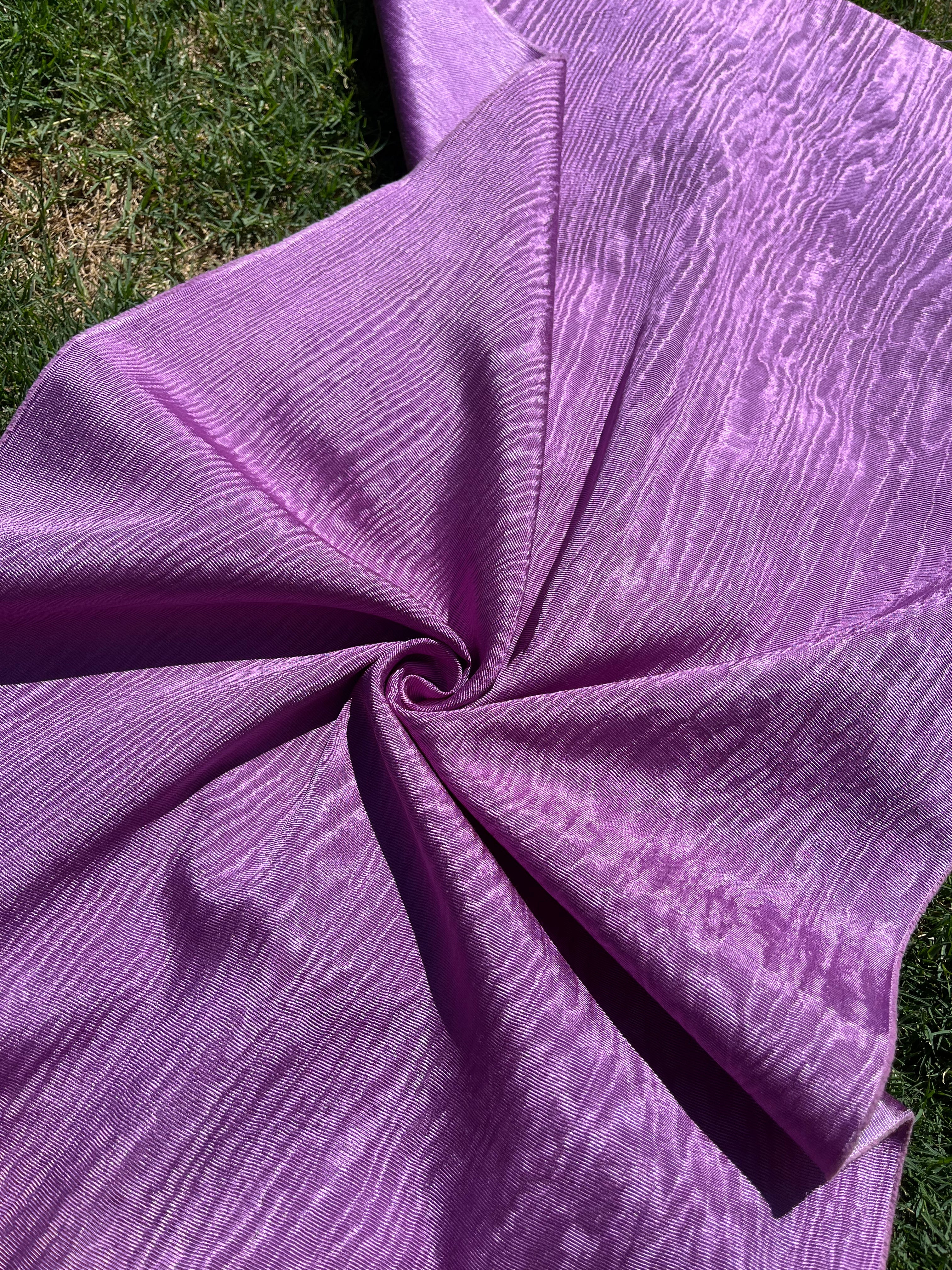 Tissu de soie rose pastel, soie par cour. Conception de filigrane, soie Shantung, tissu de soie moiré large, ruban de soie large et épais, tissu d'ameublement en soie.