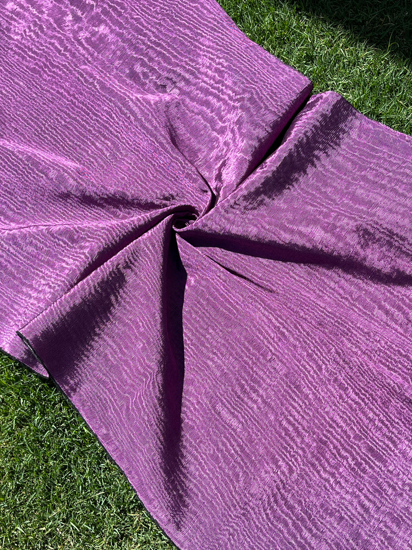 Tissu de soie rose pastel, soie par cour. Conception de filigrane, soie Shantung, tissu de soie moiré large, ruban de soie large et épais, tissu d'ameublement en soie.