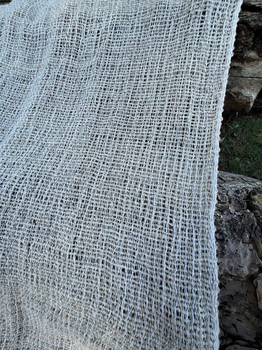 Tissu en lin écru blanc ivoire par cour, tissu en coton biologique, tissus naturels semi-transparents texturés à la main.