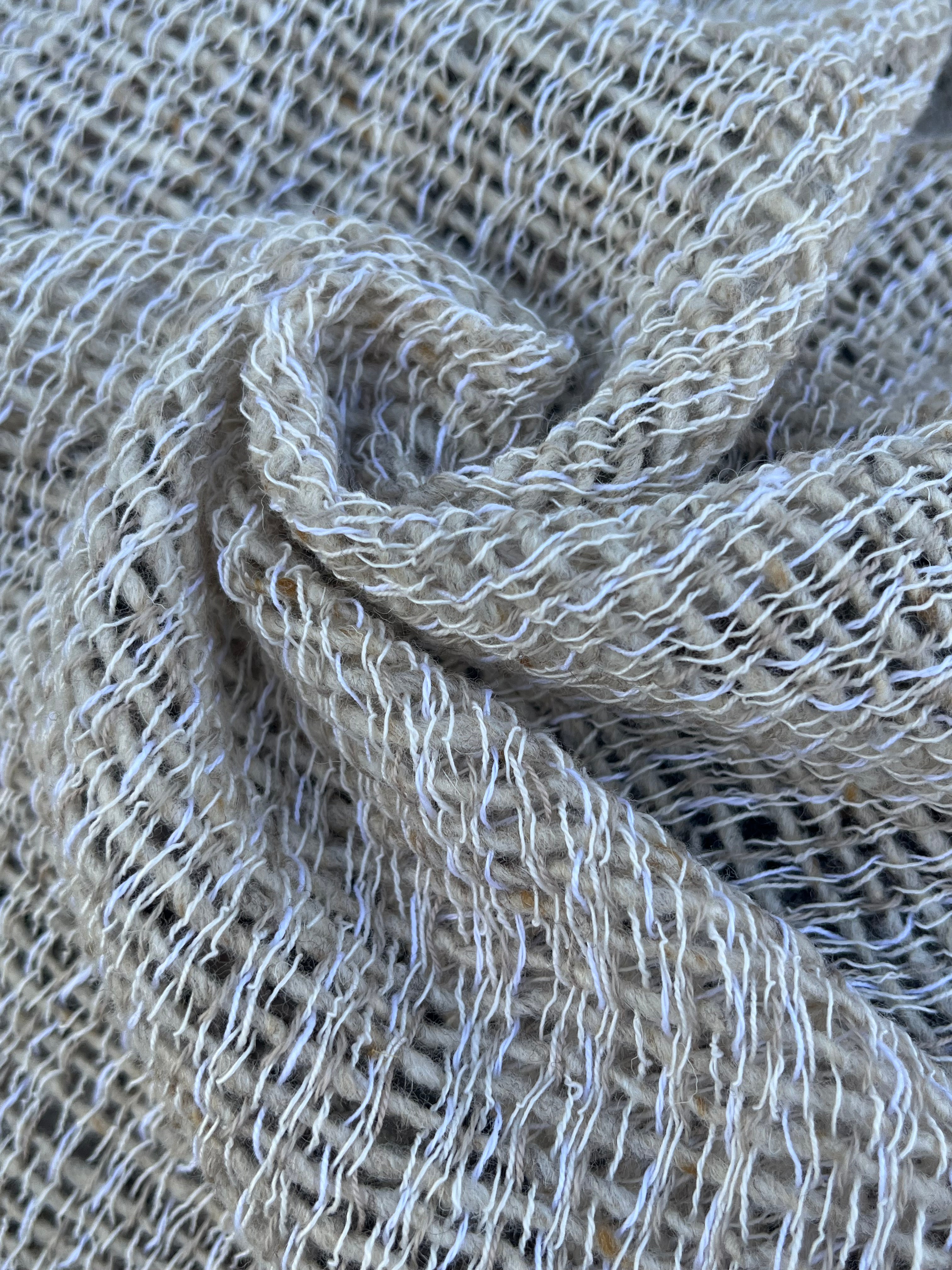 Tissu en lin écru blanc ivoire par cour, tissu en coton biologique, tissus naturels semi-transparents texturés à la main.