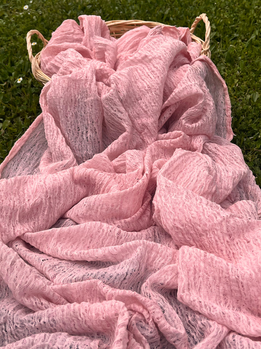 Metre Kare Şeker Pembe Keten Kumaş, Organik Pamuklu Kumaş, Dokulu El Dokuma Yarı Şeffaf Doğal Kumaşlar.