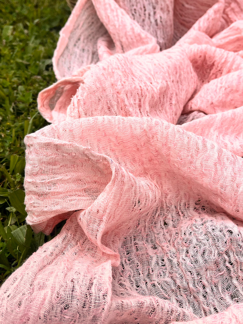Metre Kare Şeker Pembe Keten Kumaş, Organik Pamuklu Kumaş, Dokulu El Dokuma Yarı Şeffaf Doğal Kumaşlar.