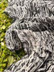 Tissu en lin noir et blanc par cour, tissu en coton biologique, tissus naturels semi-transparents texturés à la main.