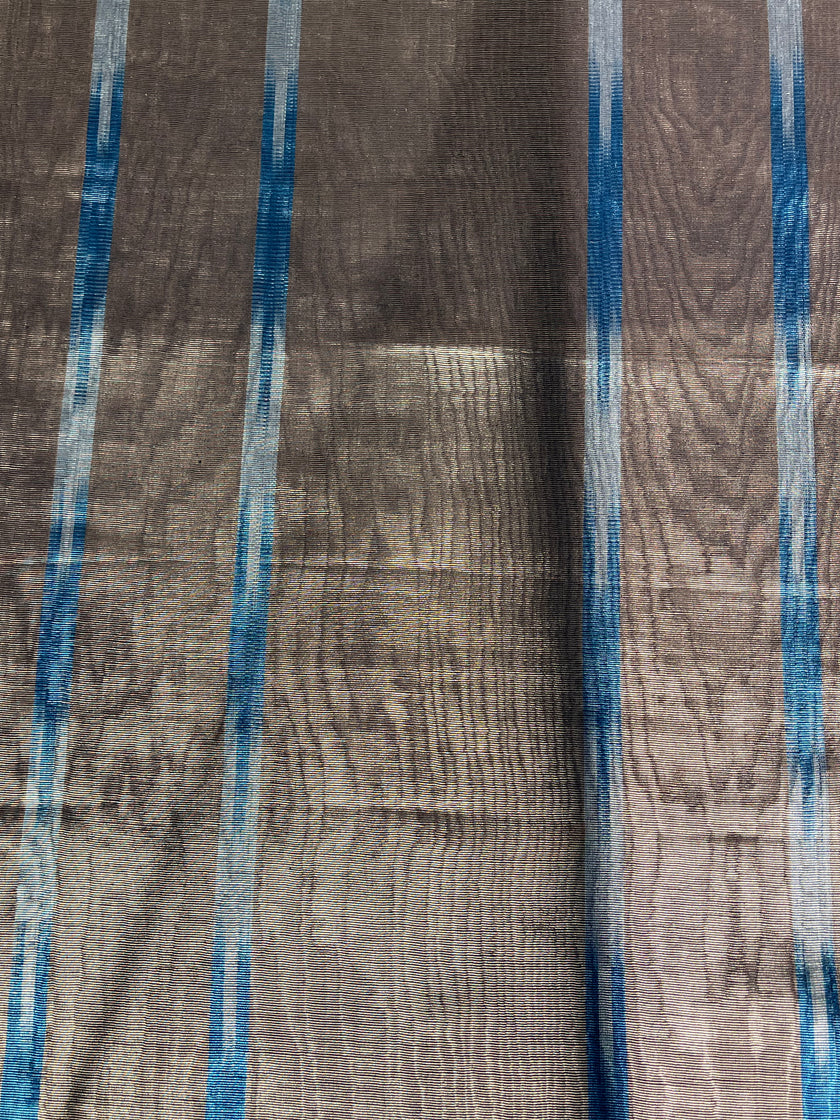 Rembourrage luxueux en soie à rayures vertes Ikat pour tête de lit ottoman, tissus d'intérieur pour textiles de maison : housses d'oreiller, motifs inspirés du kimono, motifs en filigrane.