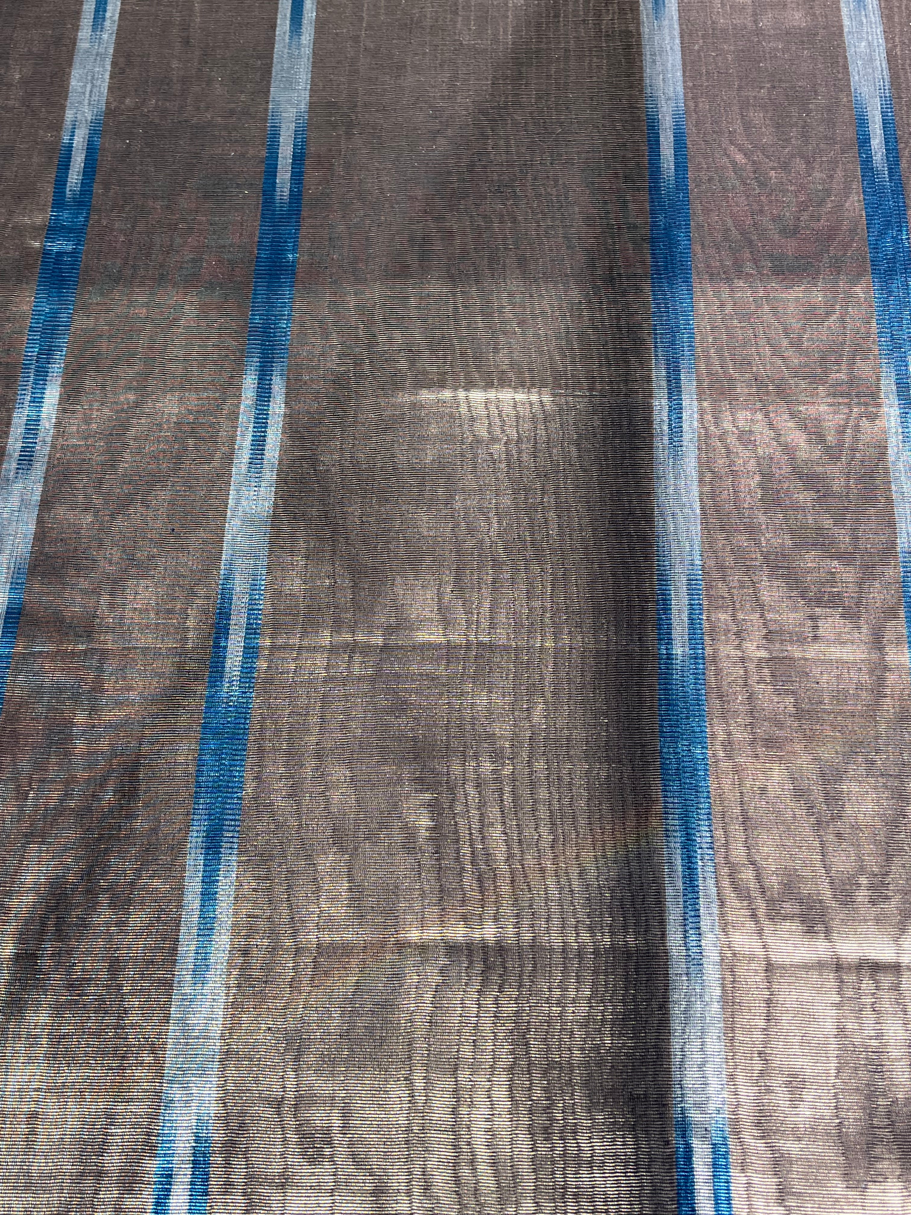Rembourrage luxueux en soie à rayures vertes Ikat pour tête de lit ottoman, tissus d'intérieur pour textiles de maison : housses d'oreiller, motifs inspirés du kimono, motifs en filigrane.