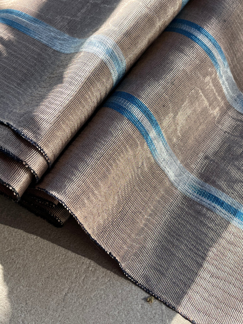 Rembourrage luxueux en soie à rayures vertes Ikat pour tête de lit ottoman, tissus d'intérieur pour textiles de maison : housses d'oreiller, motifs inspirés du kimono, motifs en filigrane.