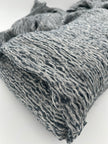 Tissu en lin gris bleuté par cour, tissu en coton biologique, tissus naturels semi-transparents texturés à la main.