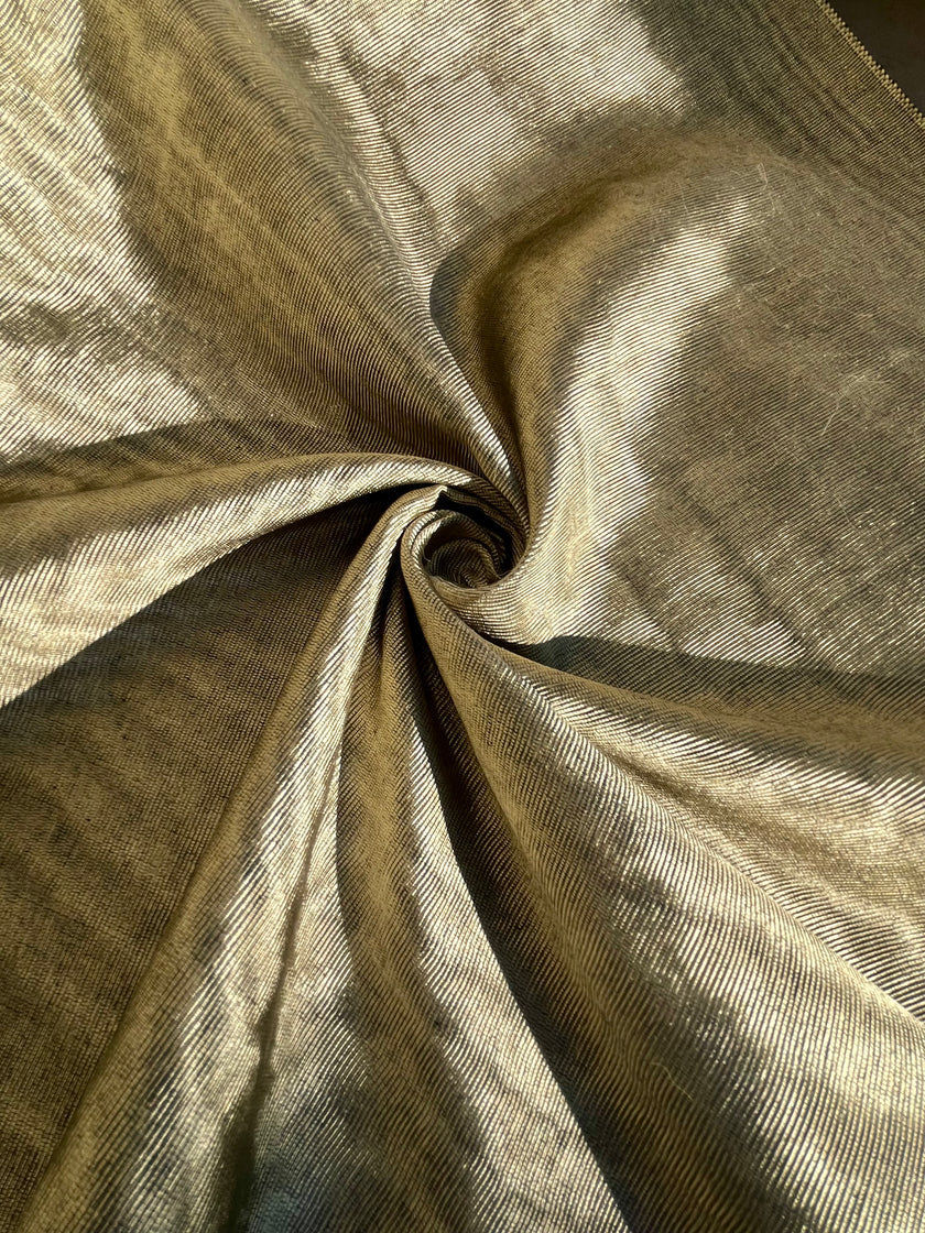 Rembourrage luxueux en soie à rayures vertes Ikat pour tête de lit ottoman, tissus d'intérieur pour textiles de maison : housses d'oreiller, motifs inspirés du kimono, motifs en filigrane.