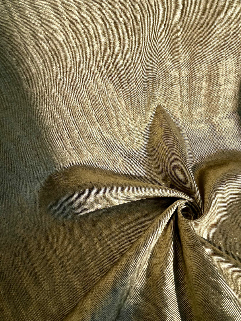 Rembourrage luxueux en soie à rayures vertes Ikat pour tête de lit ottoman, tissus d'intérieur pour textiles de maison : housses d'oreiller, motifs inspirés du kimono, motifs en filigrane.