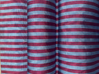 Rembourrage luxueux en soie rayé bleu bordeaux pour tête de lit ottoman, tissus d'intérieur pour textiles de maison : housses d'oreiller, motifs inspirés du kimono, motifs en filigrane.