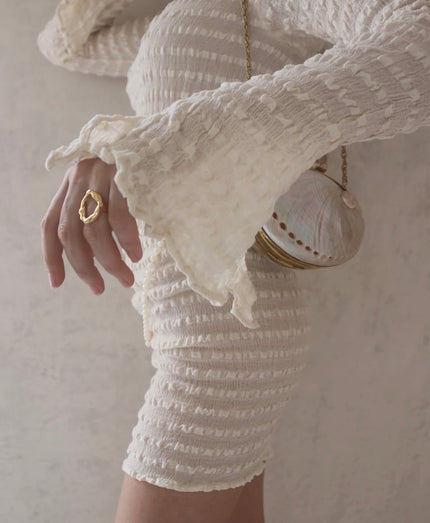 Tissu froissé extensible en coton texturé neutre : qualité unique pour les jupes d'été kimono, tenues pour nouveau-nés | Options extensibles, tissées à la main.