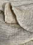 Tissu en coton biologique neutre rayé gris au mètre, tissu froissé à rayures, large largeur.