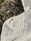 Tissu en coton biologique neutre rayé gris au mètre, tissu froissé à rayures, large largeur.