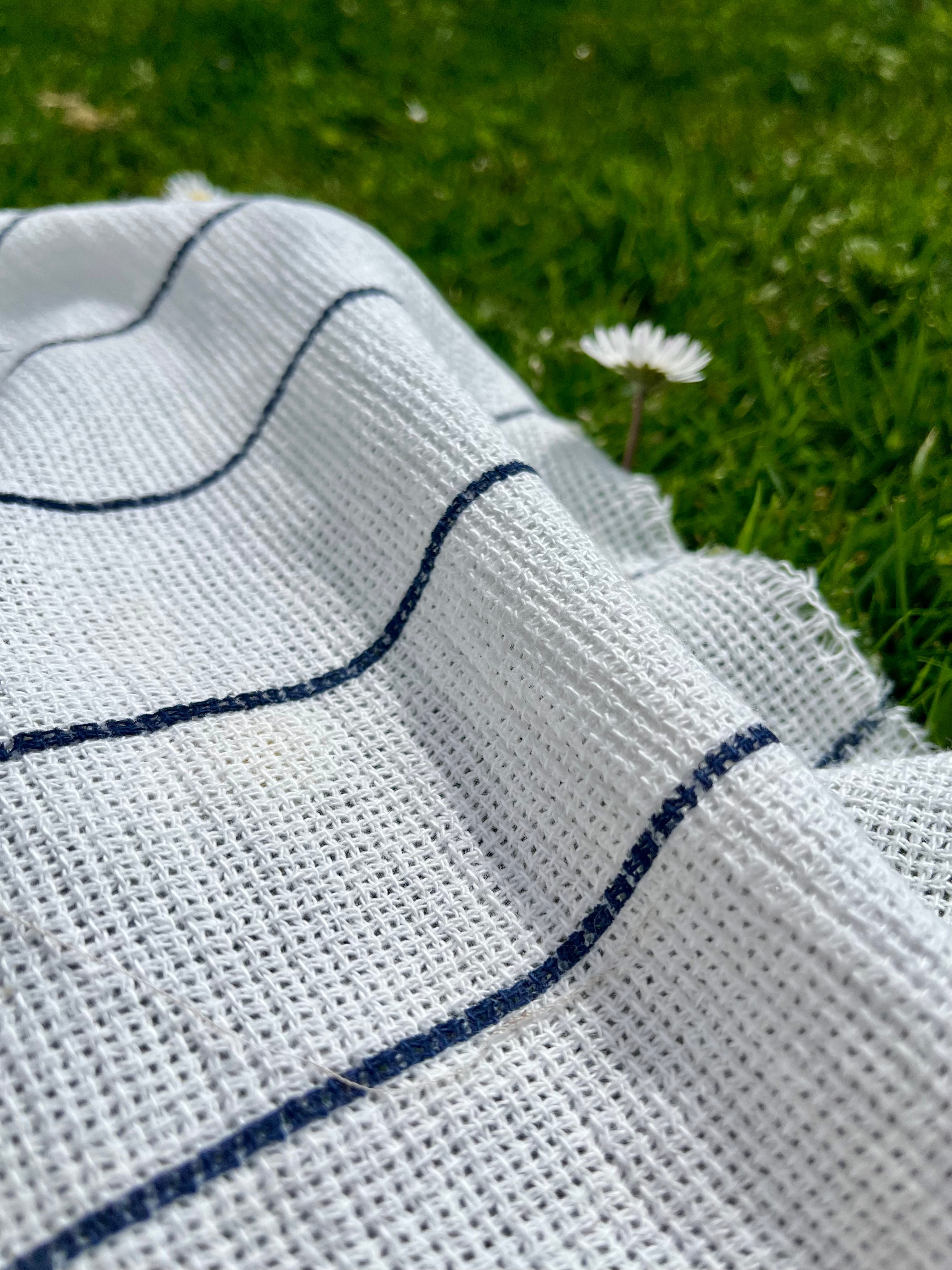 Tissu froissé en coton turc texturé spécial : qualité unique pour les robes d'été kimono et les tenues de nouveau-né | Options de gaze, transparentes et extensibles.