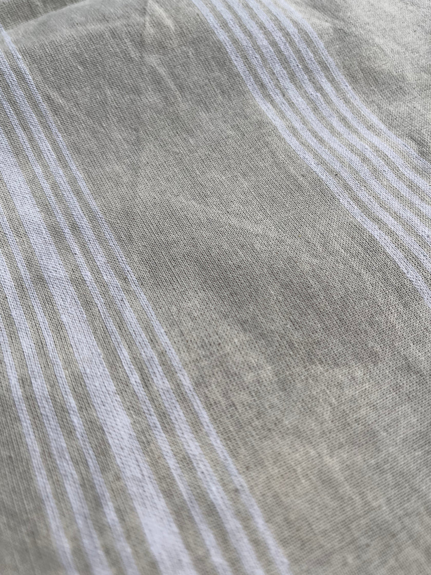 Yumuşak Akışkan Geniş Çizgili Orta Ağırlıkta Yumuşatılmış Keten Pamuklu Kumaş Metre Başına 200g/m2 - Döşemelik Çizgili Fransız Stili veya Kimono veya Pantolon İçin Dikiş Projeleri İçin - Doğal Döşemelik Kumaşlar 235 CM Genişlik.
