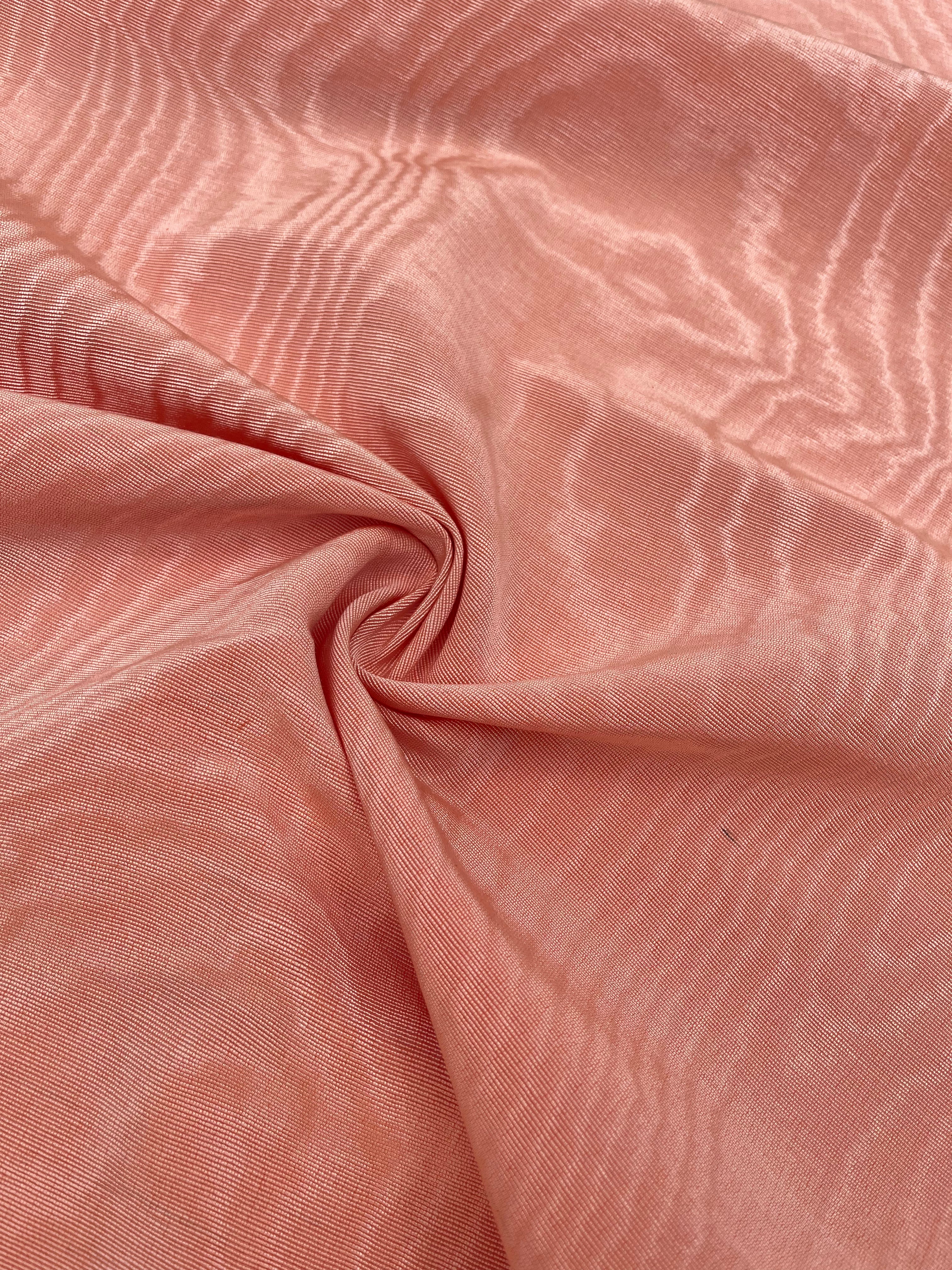 Rembourrage luxueux en soie saumon pour tête de lit ottoman, tissus d'intérieur pour textiles de maison : housses d'oreiller, motifs inspirés du kimono, motifs en filigrane.