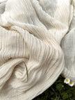 Tissu en coton biologique à mailles creuses, tissu en coton transparent froissé à motif à chevrons Beige et blanc
