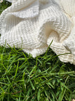 Tissu froissé en coton turc texturé spécial : qualité unique pour les robes d'été kimono et les tenues de nouveau-né | Options de gaze, transparentes et extensibles.