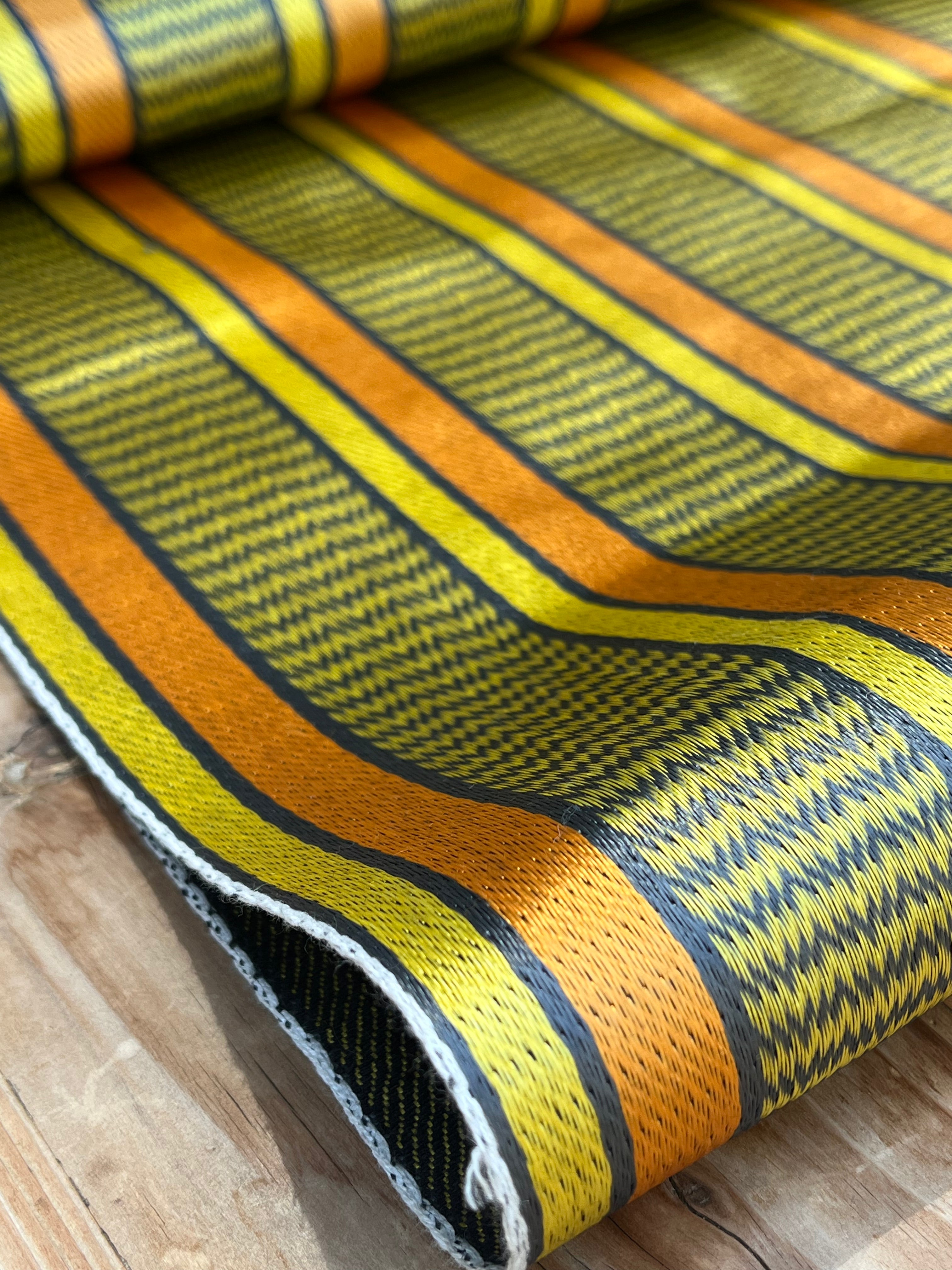 Luxueux satin de soie épais, rembourrage pour tête de lit ottoman, tissus d'intérieur pour textiles de maison : housses d'oreiller, tissus syriens traditionnels.