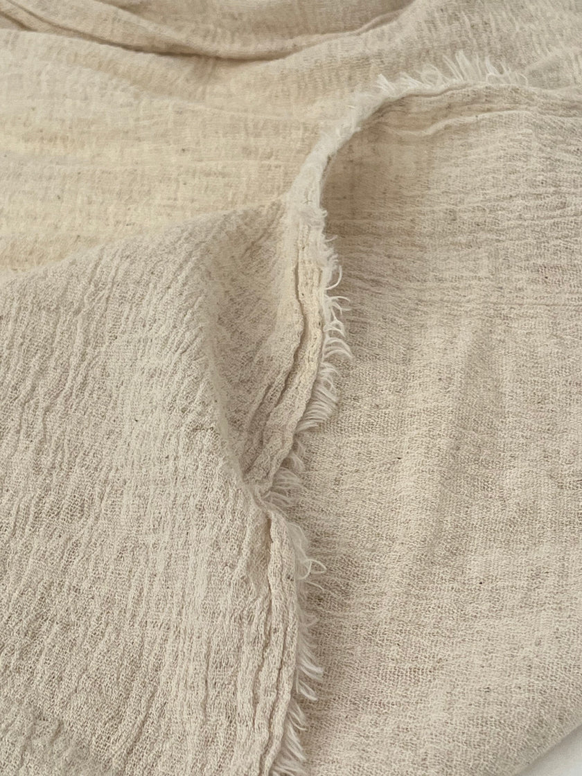 Tissu en coton biologique neutre non blanchi ivoire au mètre, tissu froissé, large largeur.