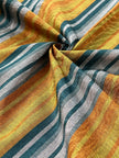 Rembourrage luxueux en soie dorée pour tête de lit ottoman, tissus d'intérieur pour textiles de maison : housses d'oreiller, motifs inspirés du kimono, motifs en filigrane.
