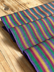 Rembourrage luxueux en soie dorée pour tête de lit ottoman, tissus d'intérieur pour textiles de maison : housses d'oreiller, motifs inspirés du kimono, motifs en filigrane.