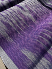 Rembourrage luxueux en soie à rayures Ikat bleues pour tête de lit ottoman, tissus d'intérieur pour textiles de maison : housses d'oreiller, motifs inspirés du kimono, motifs en filigrane.