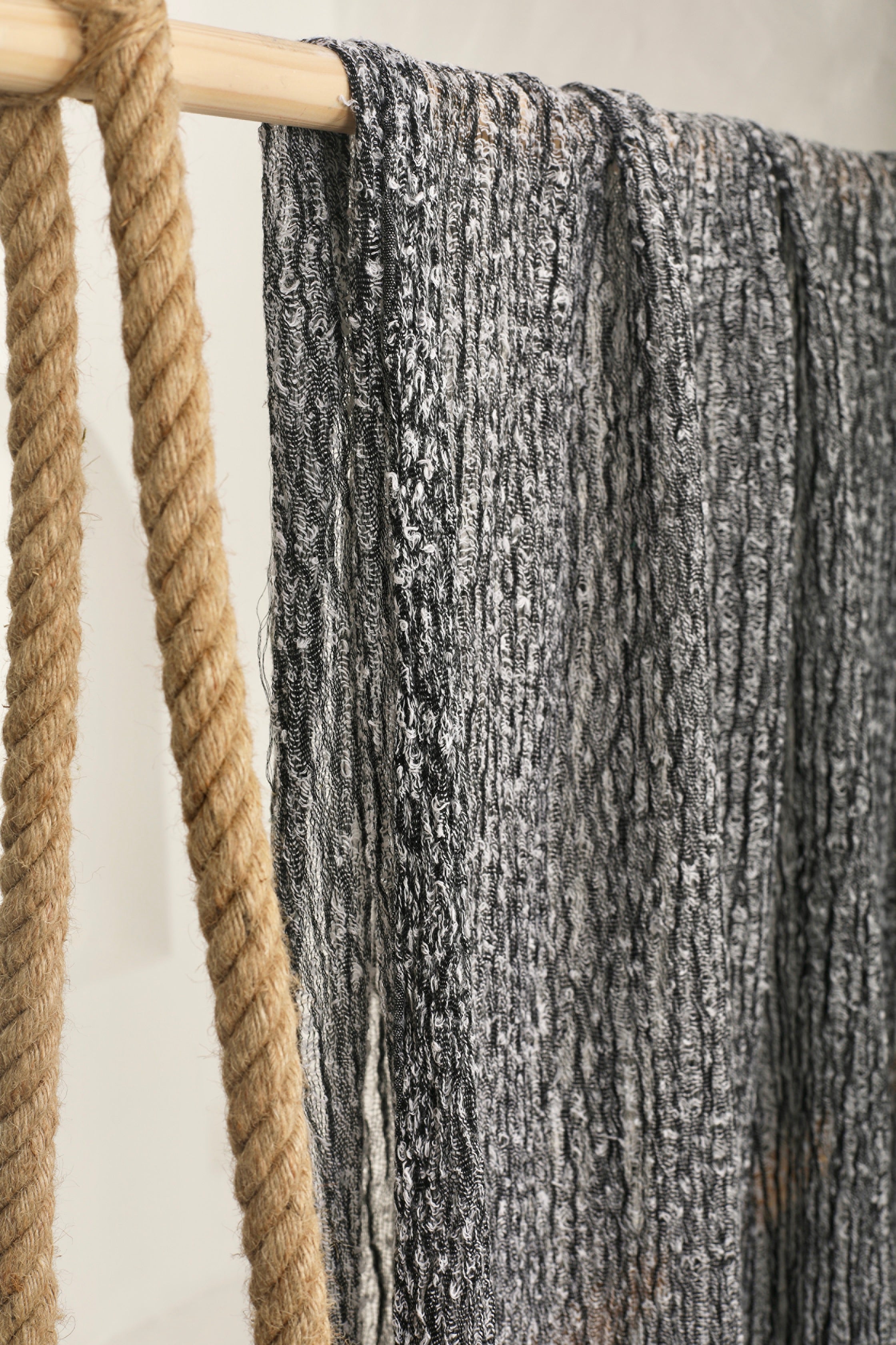 Tissus naturels uniques : mélange de lin et de coton funky, transparent et texturé | Tissus spéciaux de qualité avec texture 3D pour les créations estivales.