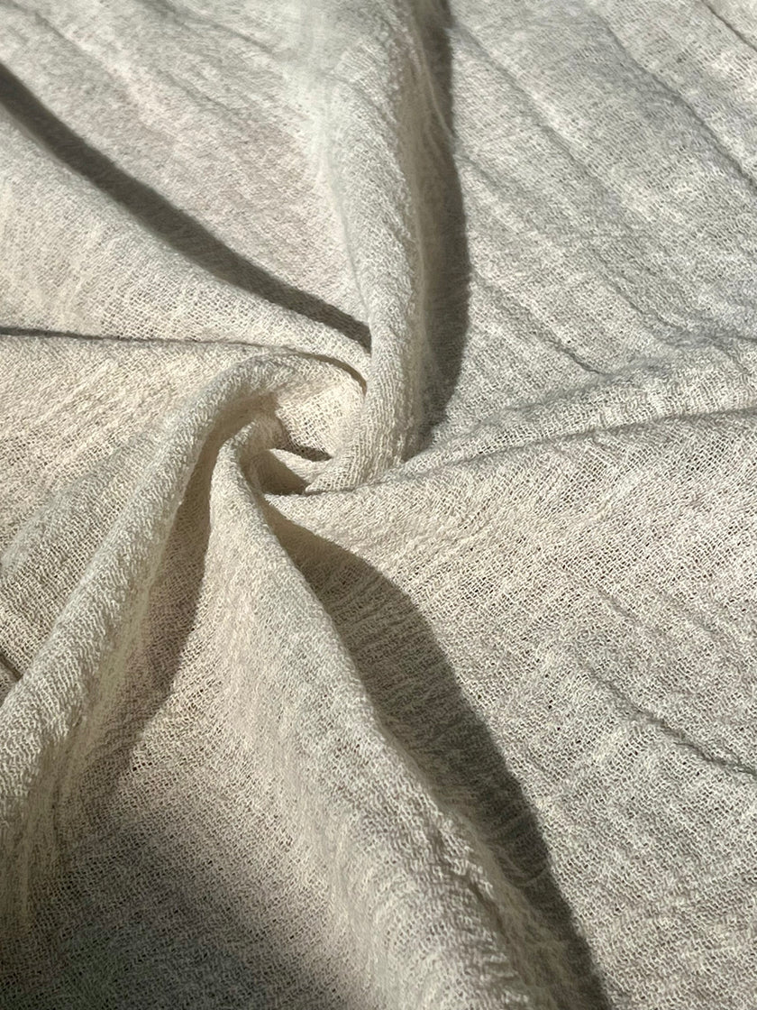 Tissu en coton biologique neutre non blanchi ivoire au mètre, tissu froissé, large largeur.
