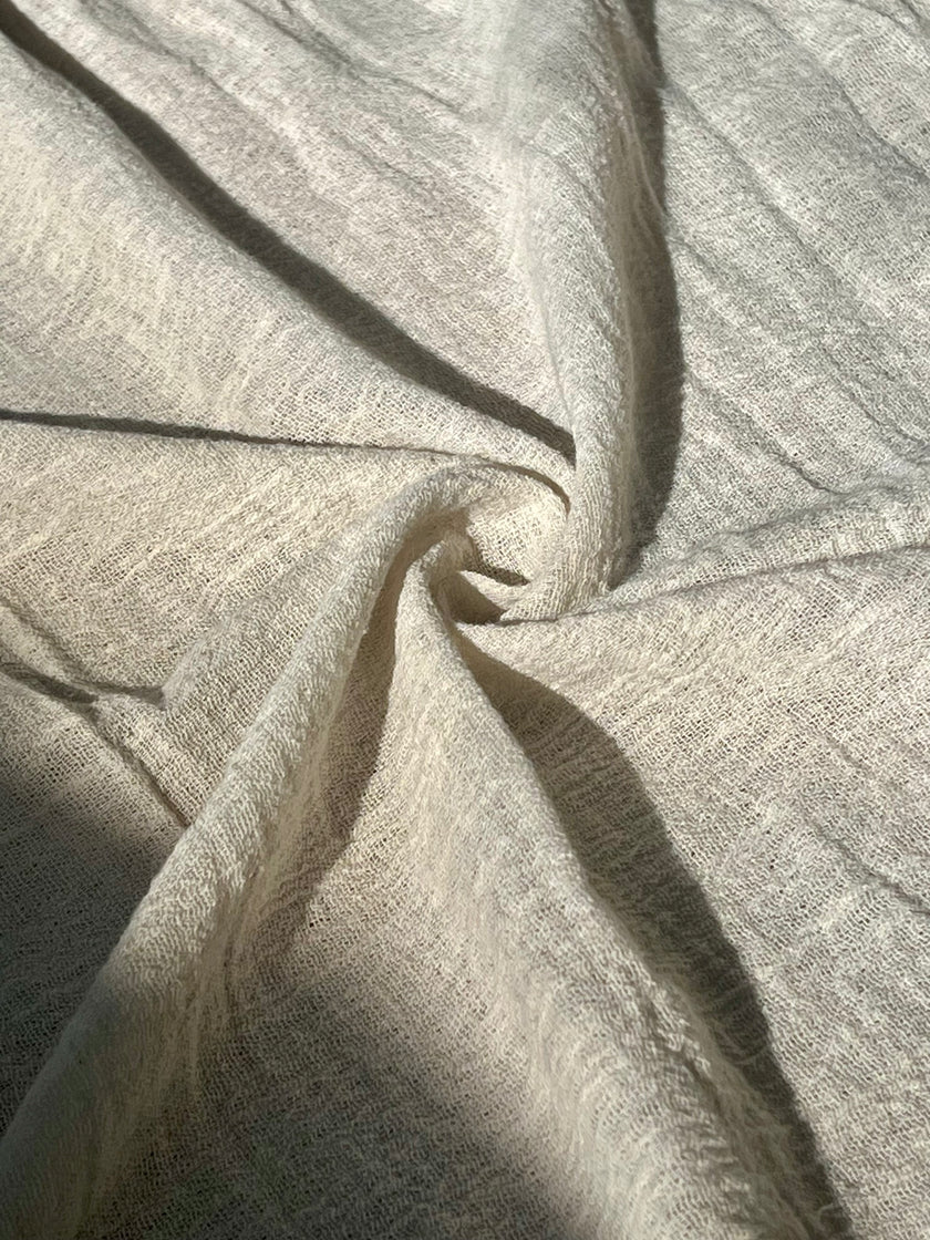 Tissu en coton biologique neutre non blanchi ivoire au mètre, tissu froissé, large largeur.