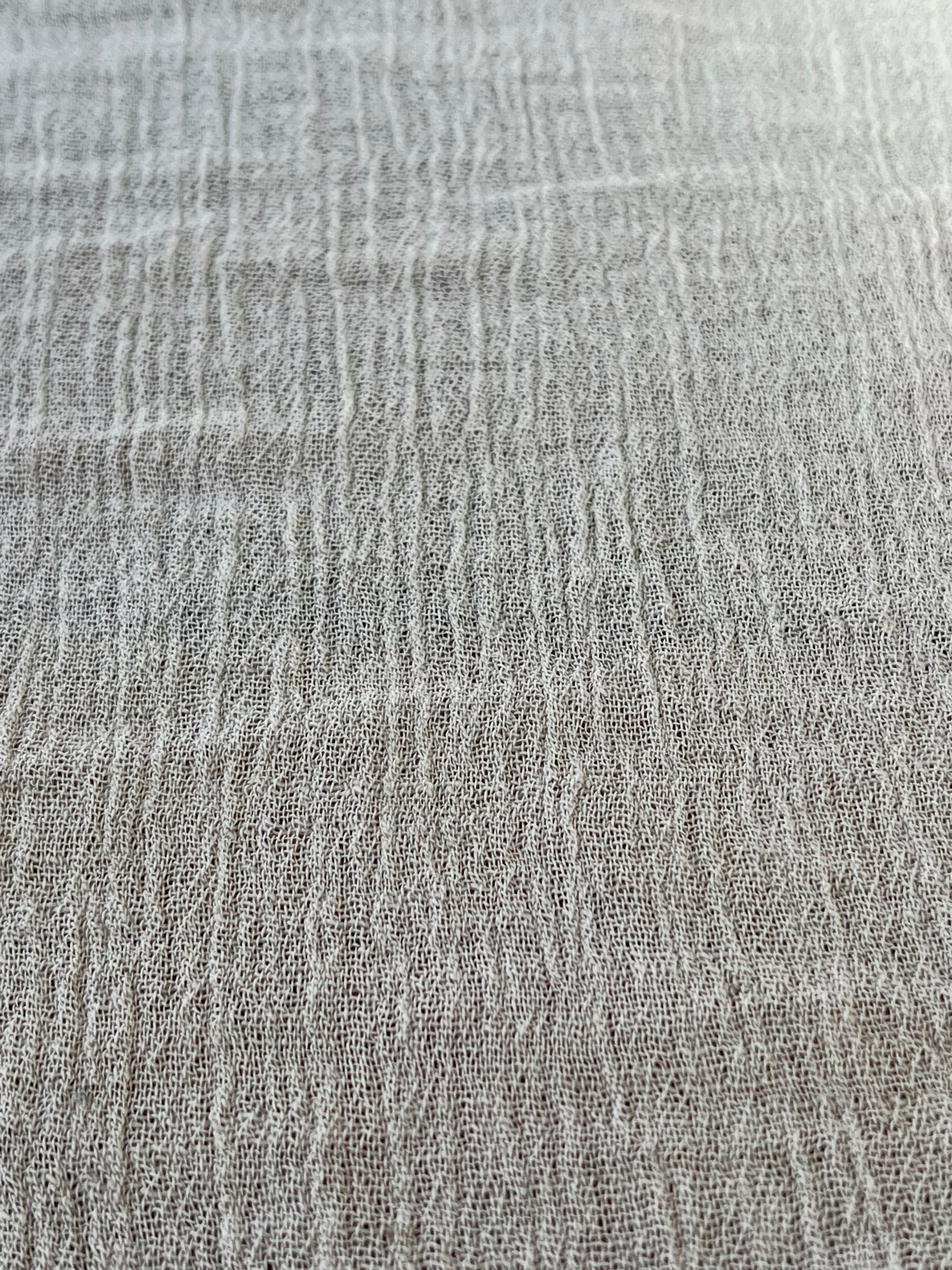 Tissu en coton biologique neutre non blanchi ivoire au mètre, tissu froissé, large largeur.