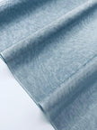 Rembourrage luxueux en soie bleu pastel pour tête de lit ottoman, tissus d'intérieur pour textiles de maison : housses d'oreiller, motifs inspirés du kimono, motifs en filigrane.