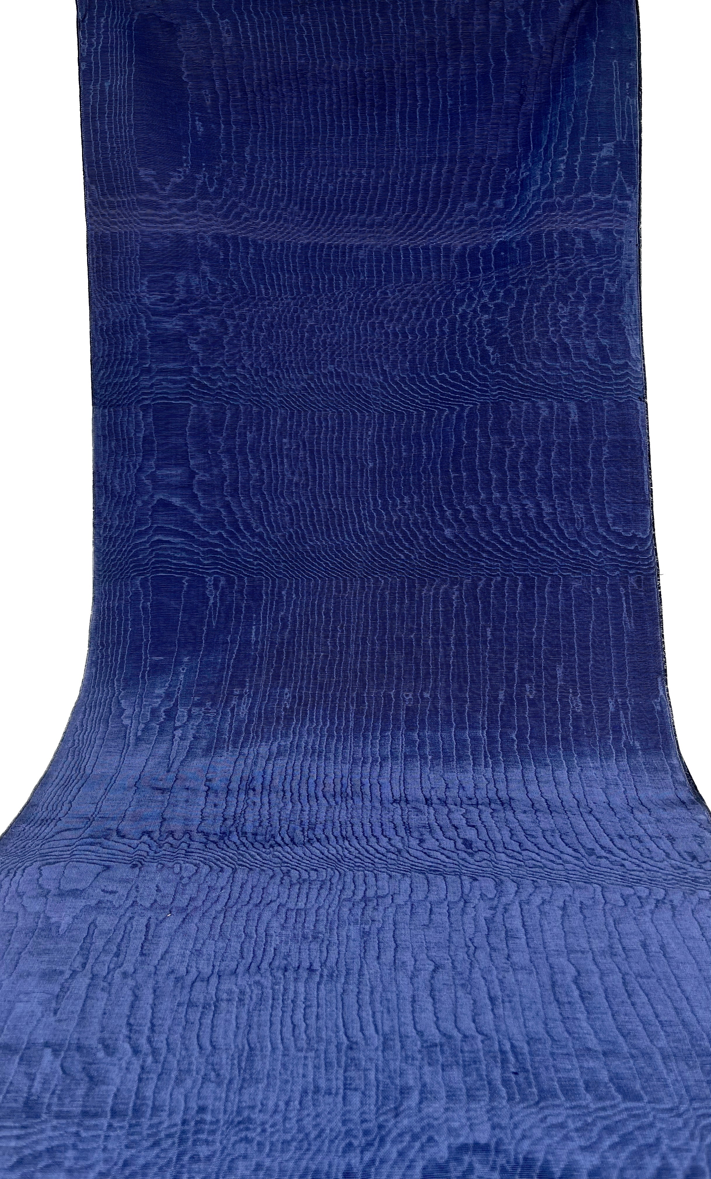 Rembourrage luxueux en soie bleu foncé pour tête de lit ottoman, tissus d'intérieur pour textiles de maison : housses d'oreiller, motifs inspirés du kimono, motifs en filigrane.