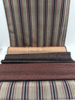 Rembourrage luxueux en soie rayé bleu bordeaux pour tête de lit ottoman, tissus d'intérieur pour textiles de maison : housses d'oreiller, motifs inspirés du kimono, motifs en filigrane.