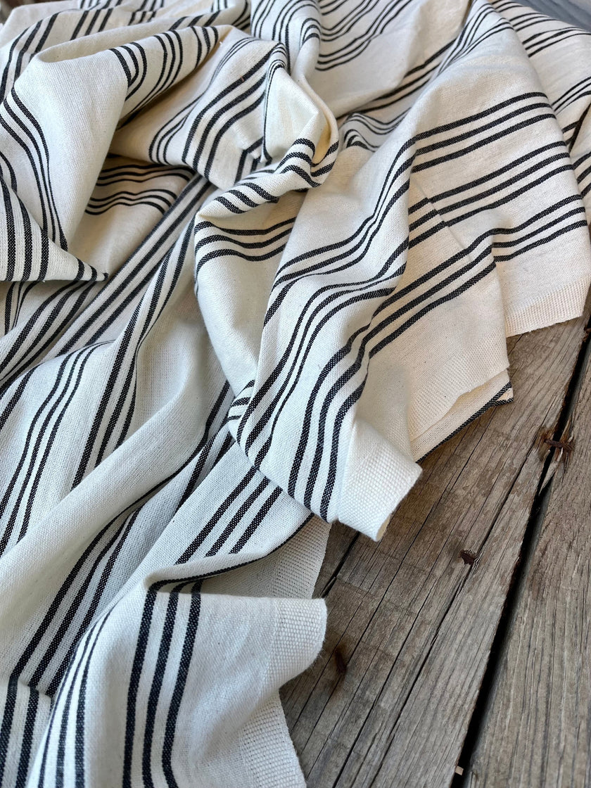Tissu en coton biologique neutre rayé marine au mètre, tissu froissé avec rayures épingles, large largeur
