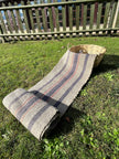 Lin rustique à coutil étroit avec rayures blanches bleu indigo, décor de ferme en lin vintage, tissu antique des années 60.